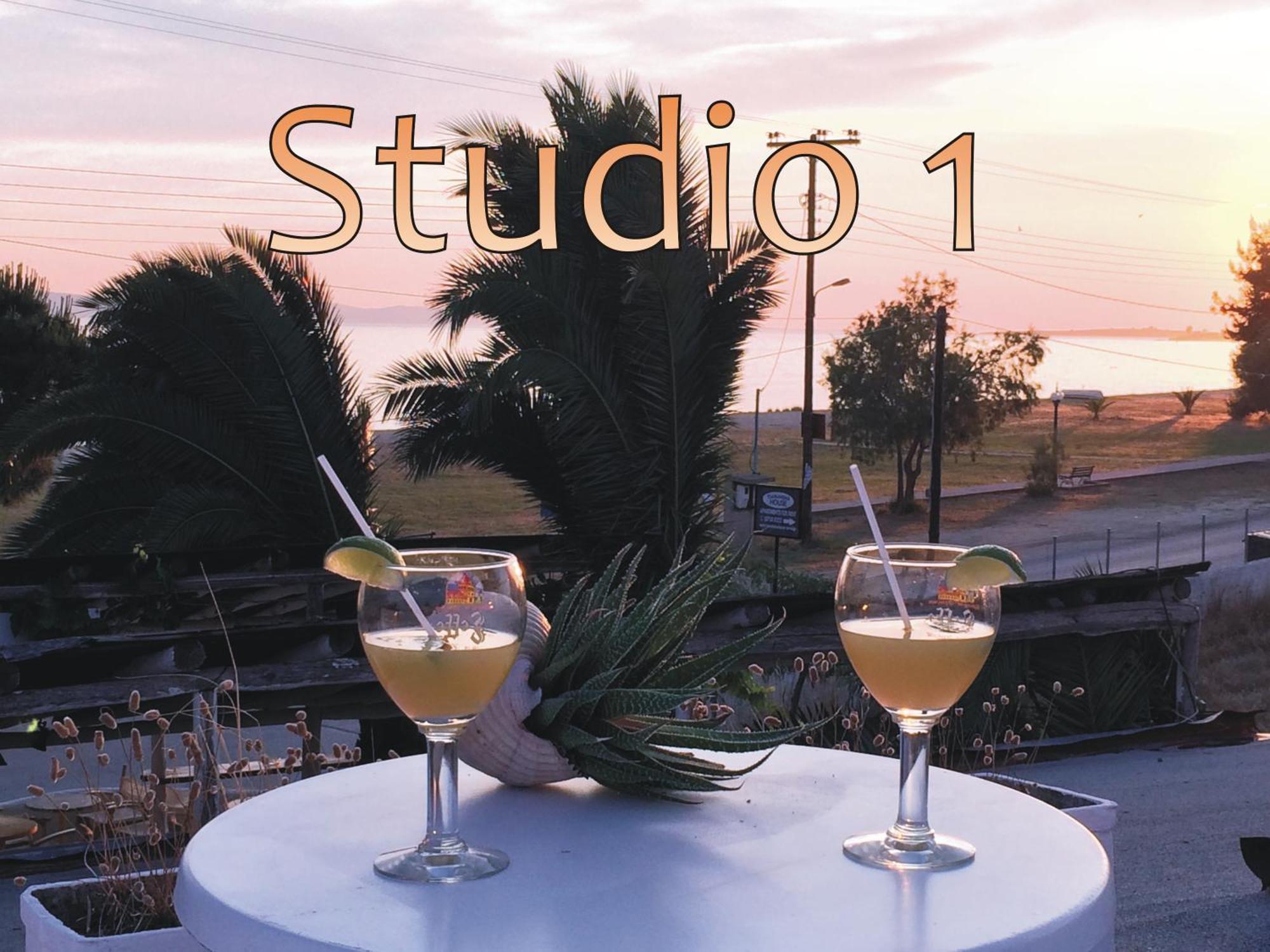 Acapus Studios Toroni Room photo