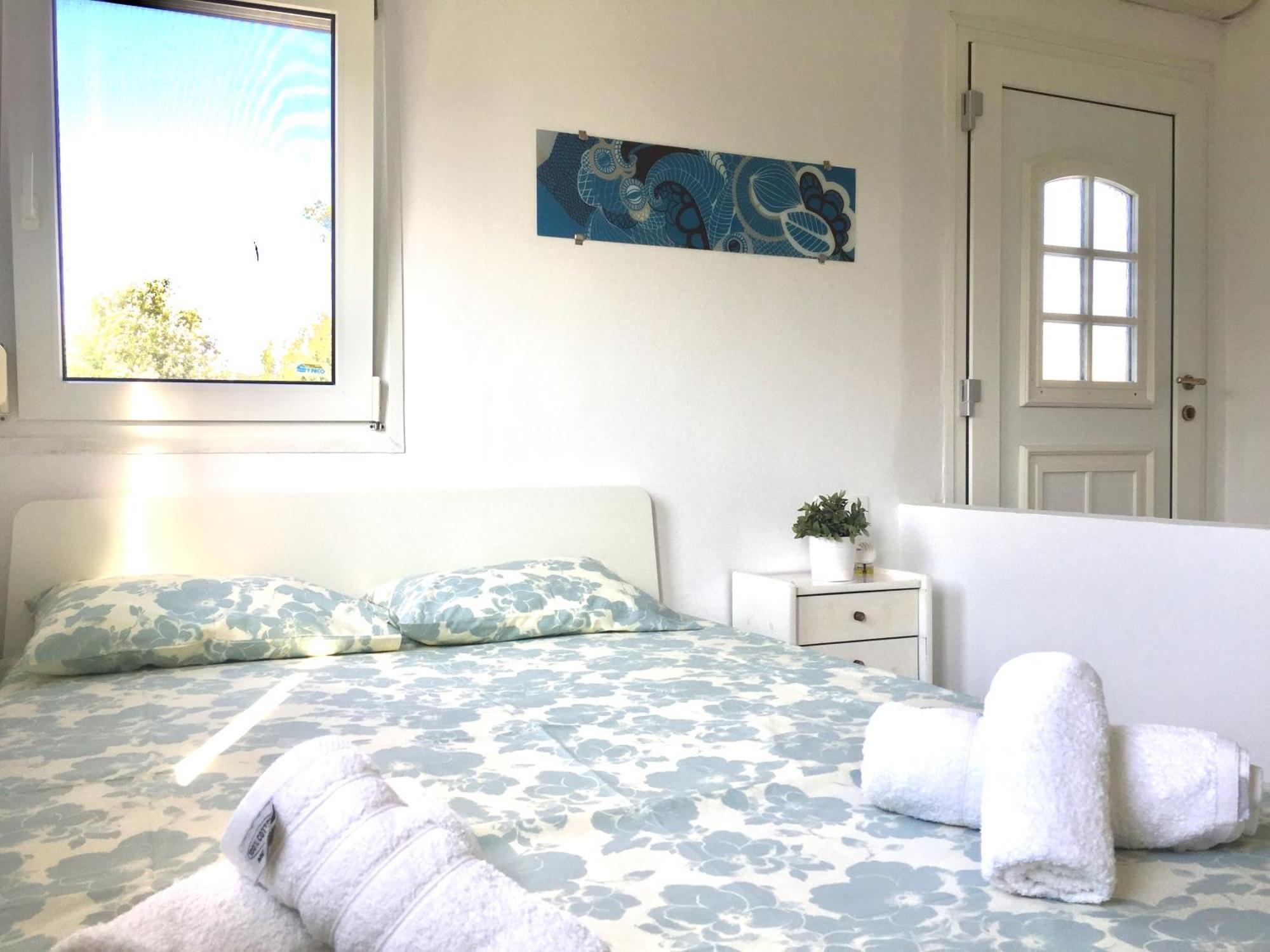 Acapus Studios Toroni Room photo
